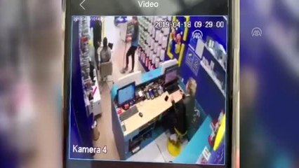 Sakarya'da 2 Kadının Yaralandığı Silahlı Saldırı Anı