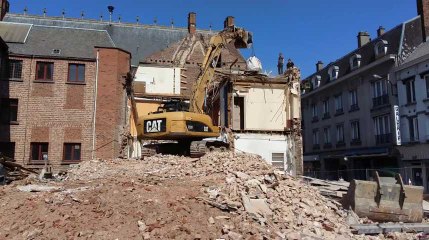 Démolition de l'arrière de l'hôtel de ville de Mouscron