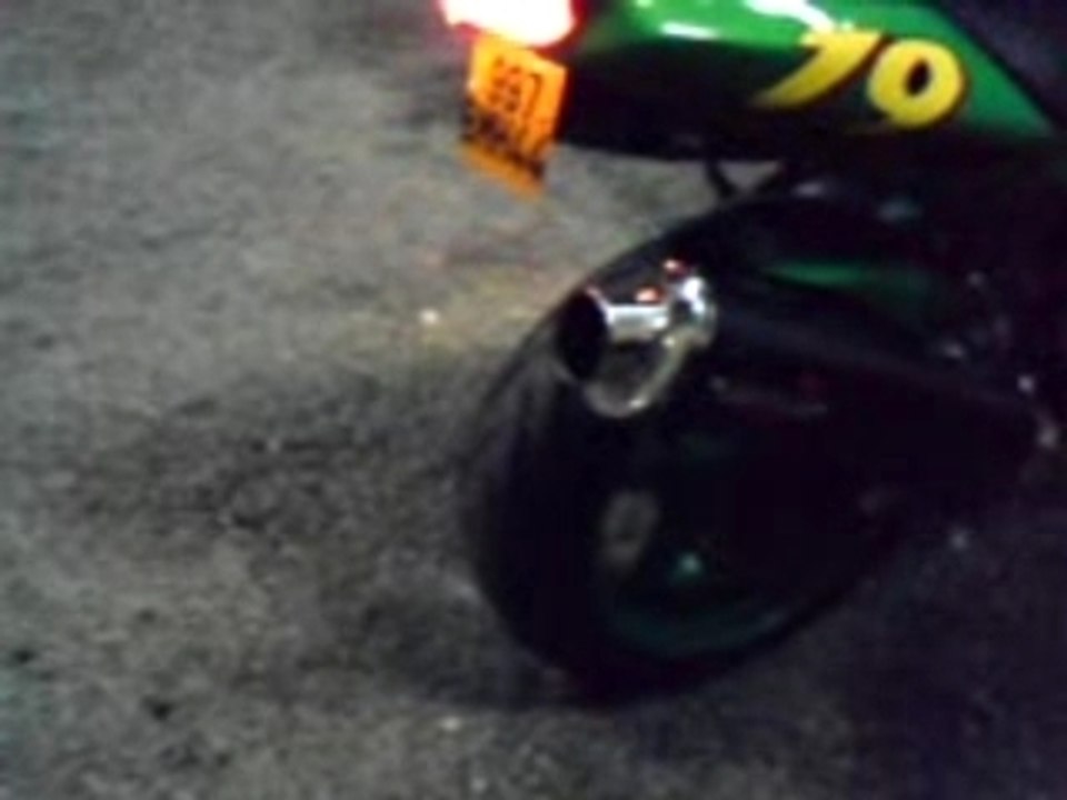 un devil magnum carbone sur ma zx9r