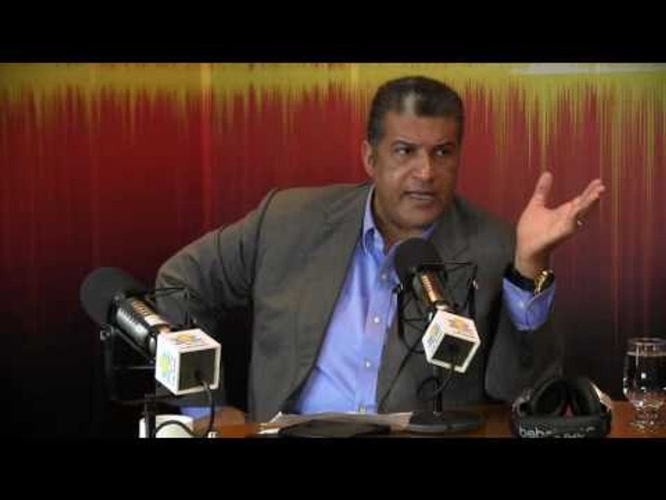 Angel Acosta comenta tema de los super tucanos y recibe llamadas de los Oyentes