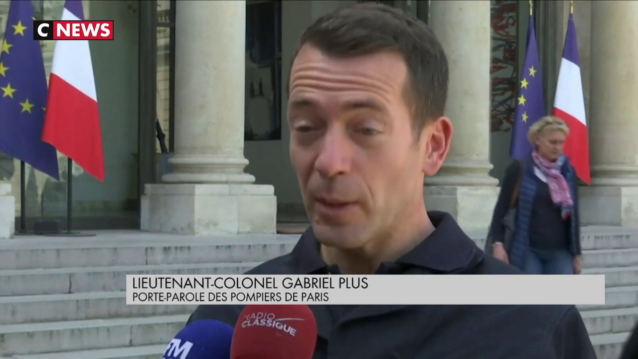 Notre-Dame de Paris: les pompiers reçus à l'Elysée et décorés pour leur courage