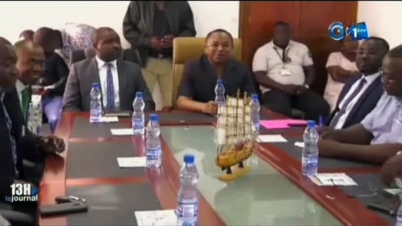 RTG - Séance de travail entre le  directeur général de l’OPRAG et les responsables de l’entreprise Chinoise Orient Investment