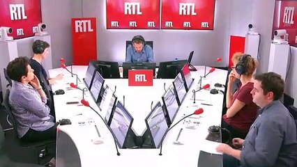 Notre-Dame  : un hommage aux pompiers émouvant devant l'hôtel de Ville