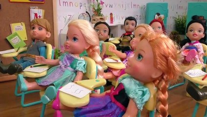 Test de MATH ! Elsa et Anna, les tout-petits à l'École - Qui est de la triche ? Hamster