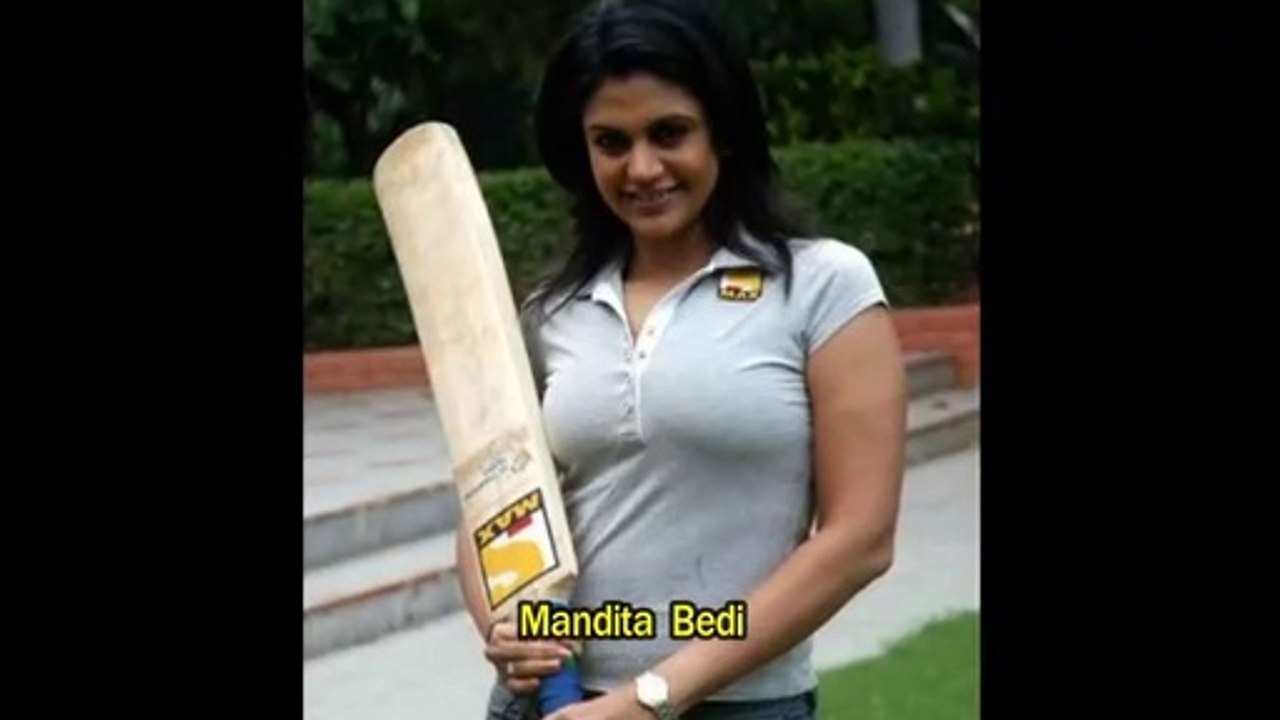 IPL 2019: A look at beautiful female sports anchors who've won millions of hearts