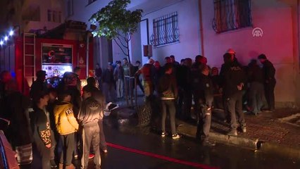 Anne ve Yavru Kediler Yangından Kurtarıldı