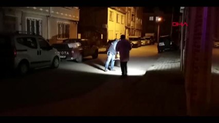 Bursa Arkadaşını Çay Sırası Yüzünden Bıçakladı, Olay Kameralara Yansıdı