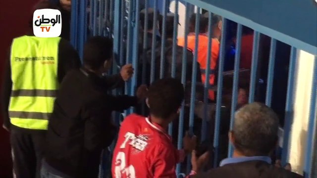خناقة وتكسير زجاج بين لاعبي الأهلي وبيراميدز بعد انتهاء اللقاء
