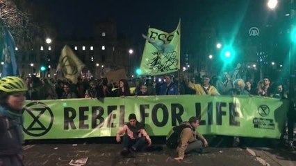 Londra'daki Çevreci İşgal Eyleminde Gözaltı Sayısı 460 Oldu (3)