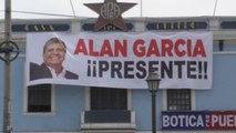 Simpatizantes apristas velan los restos del expresidente Alan García