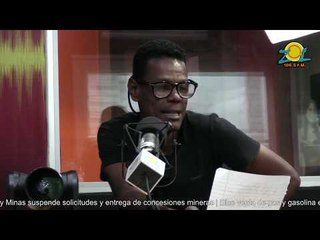 Martin Haina con su corito "Y es Fácil" del panorama político