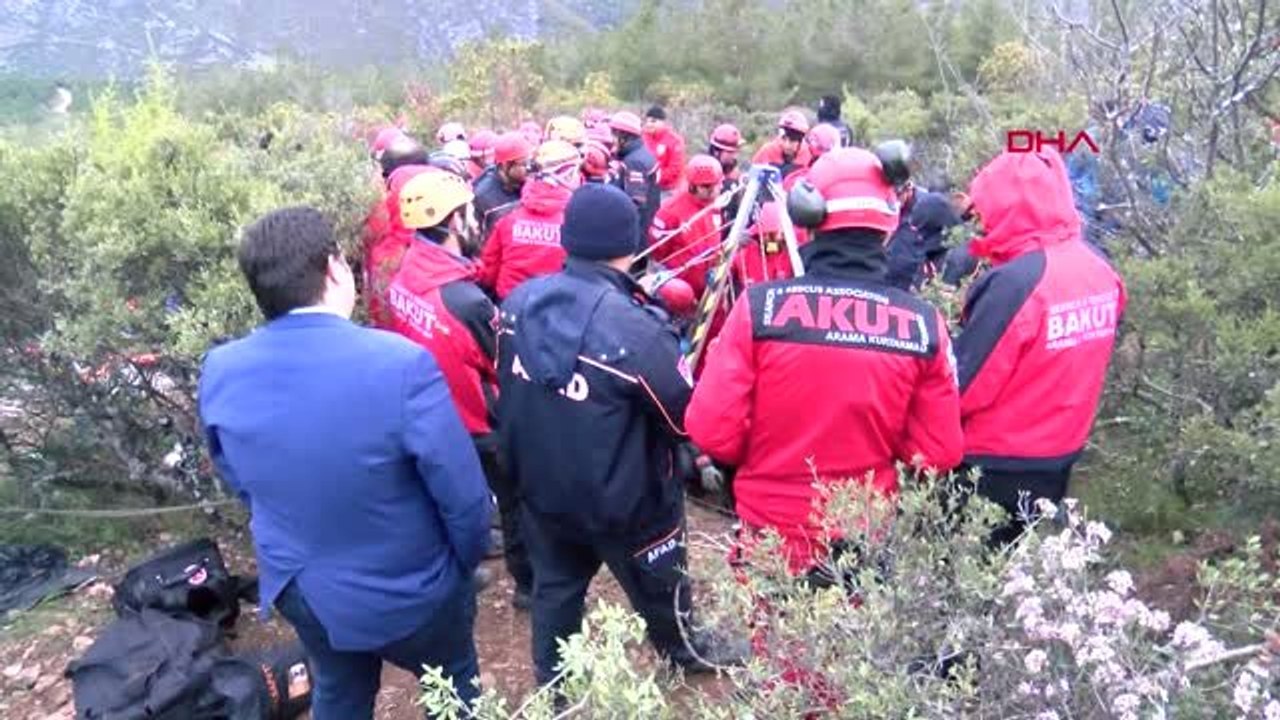 Bursa'da 7 Defineci, Kazdıkları Kuyuda Mahsur Kaldı - Gündüz Görüntüleri