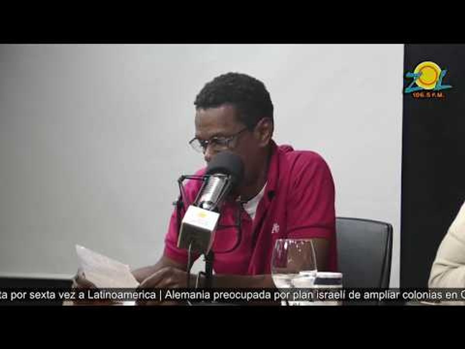 Martin Haina con su corito "Arrancaron lo motores" de los partidos políticos