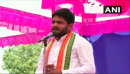 ஹர்திக் பட்டேல் கன்னத்தில் விழுந்த அறை - வீடியோ