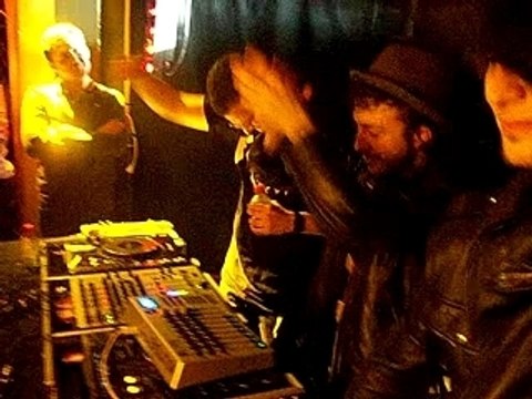 FCKN CRW @ Fleche D'or 11/01/2008