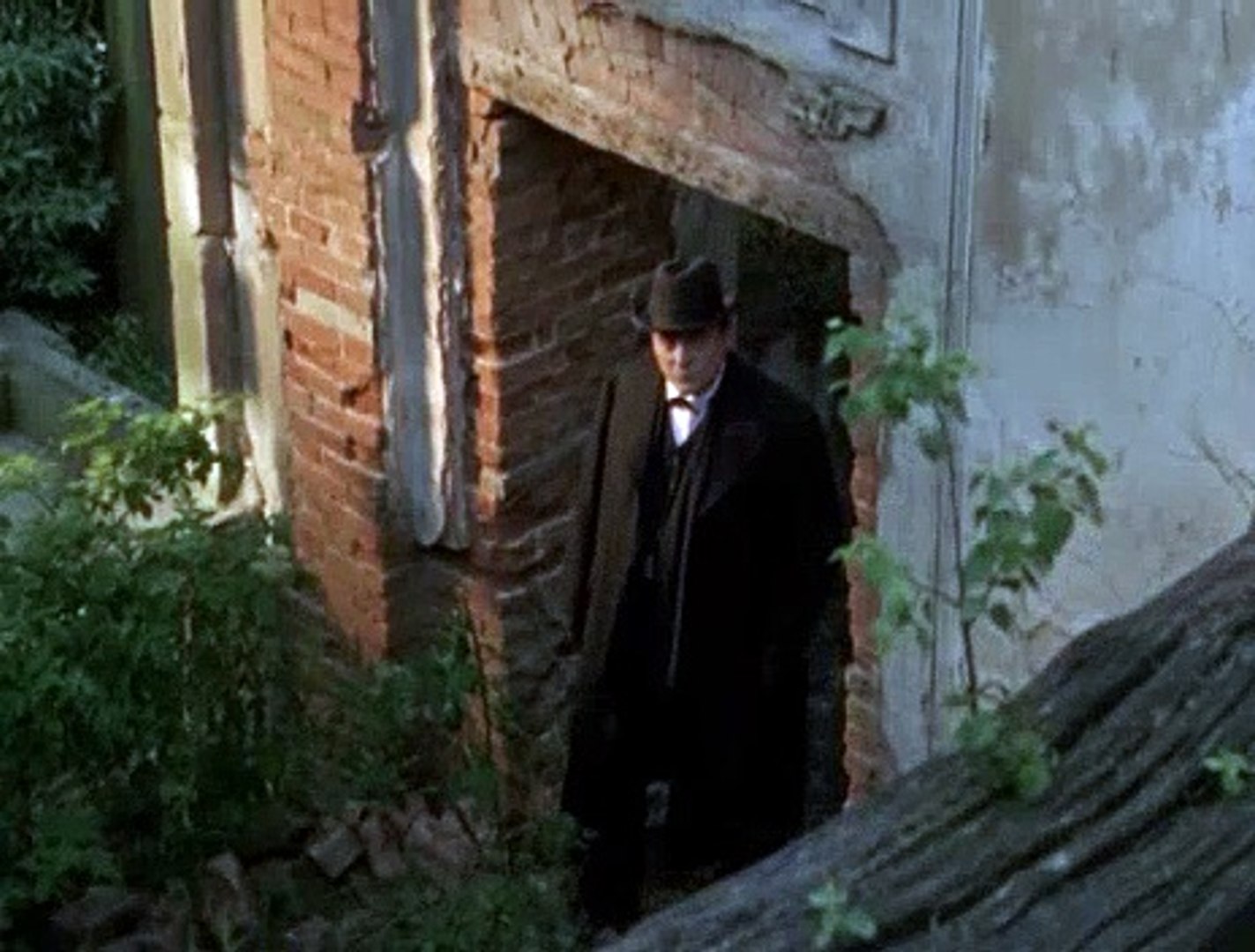 The Adventures of Sherlock Holmes Season 6 Episode 2 The Last Vampyre -  Part 02 - video Dailymotion