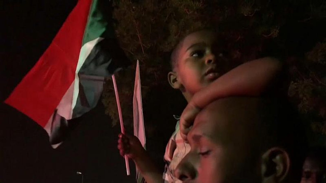 Hoffnung auf Regierungswechsel im Sudan