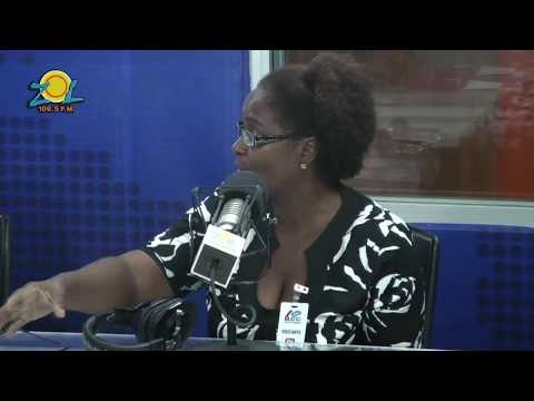 Lidia Cuevas oyente denuncia instalación de poste eléctrico de EDESUR encima de filtrante