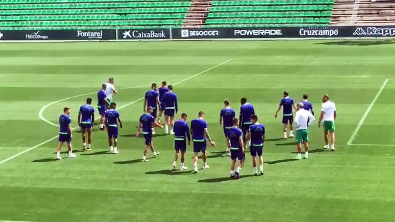 Entrenamiento del Betis antes del partido ante el Valencia