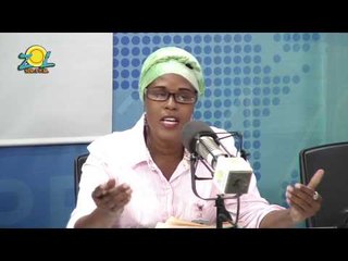 Fania Altagracia denuncia director liceo Víctor Pascual no inscribe niños 16 años  tarde extendida