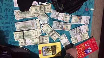 Yüklü miktarda dövizle yakalanan FETÖ imamı paraları kitapların arasındaki özel bölmede saklamış