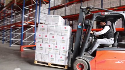 Kilis'ten 46 tırdan oluşan yardım konvoyu yola çıktı