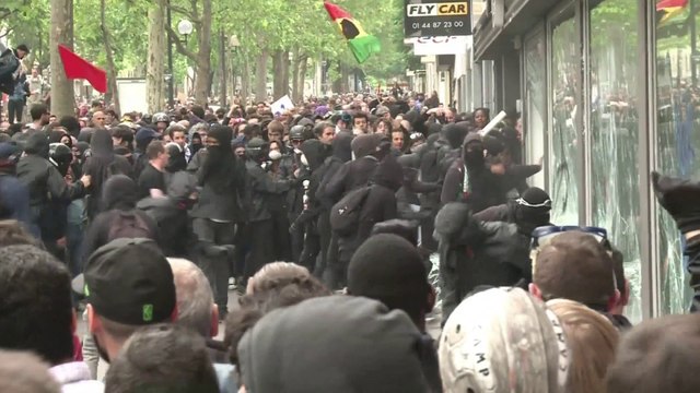 Ils étaient présents lors de manifestations de gilets jaunes, mais qui sont vraiment les black blocs ?