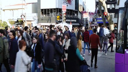 Anneler otizimli çocukları için klip çekti