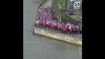 Les pompiers de New York rendent hommage aux pompiers de Notre-Dame