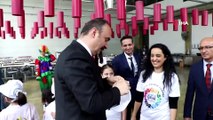 Çocuklar 23 Nisan’ı Edirne Valisi Canalp ile birlikte erken karşıladı