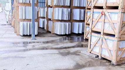 Mermer Fabrikasını Tavuk Gübresi Bastı