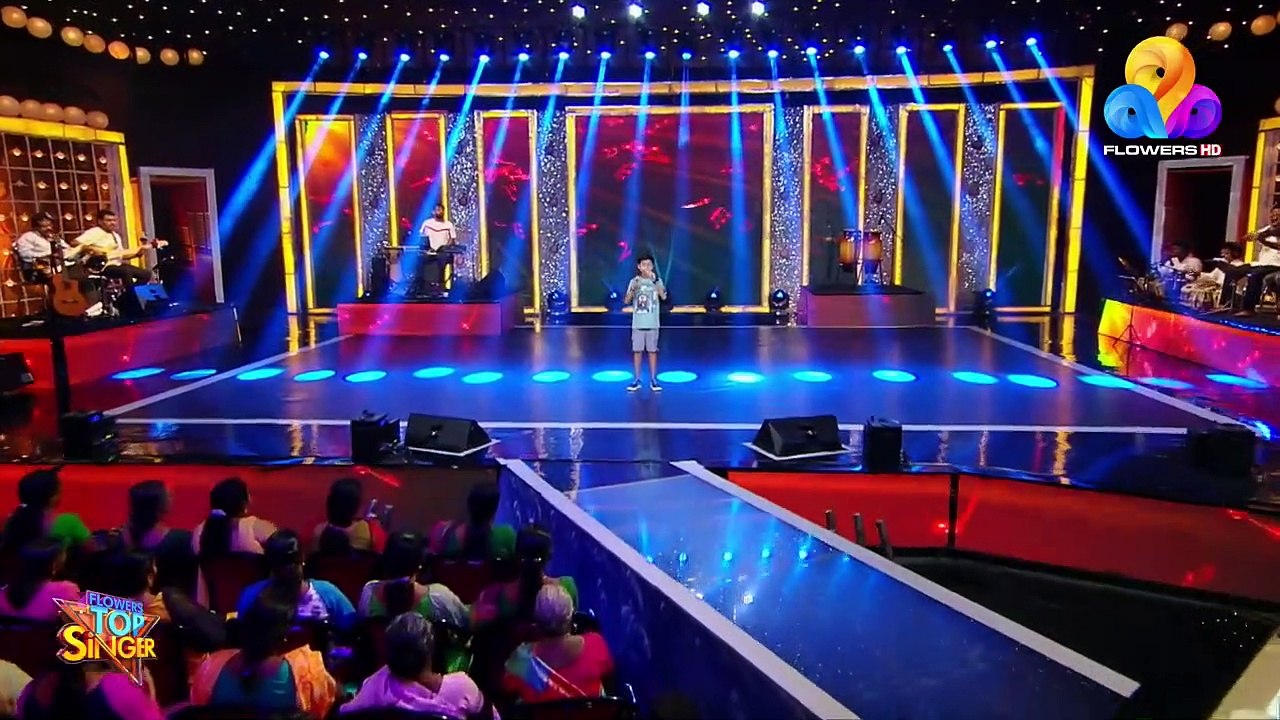 ഇമ്പമാർന്ന ഗാനാലാപനംകൊണ്ട് മലയാളിയുടെ മനസ്സുനെ കുളിരണിയിച്ച ശ്രീഭുവന്റെ മനോഹരമായൊരു പെർഫോർമൻസ് കാണാം