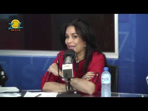 Claudia Franchesca de los Santos Dir. del Intrant recibe preguntas de los Oyentes