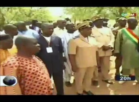 ORTM - Visite du Ministre Lassine Bouaré au centre de cantonnement des ex combattants de Soufroulaye