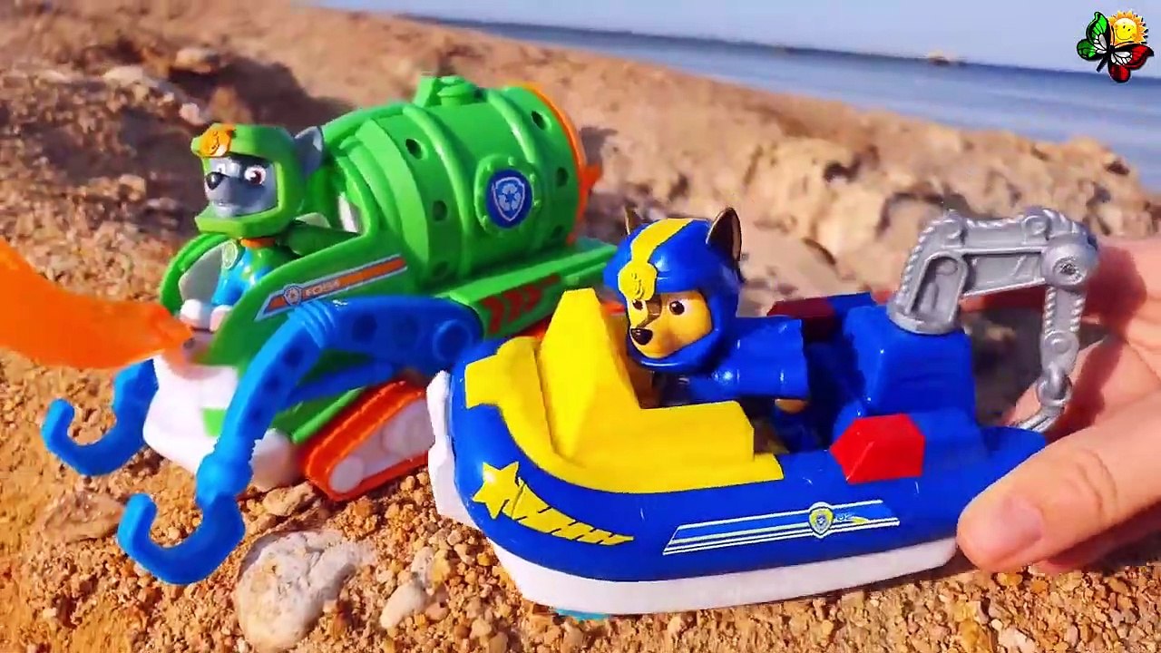 عملية الإنقاذ في البحر. دورية مخلب الوحش الشاحنات فلاش ' و ' هدير. الكرتون عن السيارات.