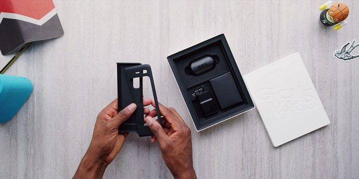 Samsung Galaxy Fold Review Unboxing- Magnets!
