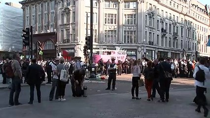 Police remove pink yacht from Oxford Circus