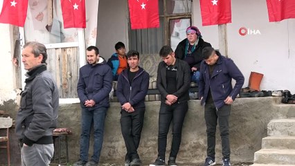 Kırıkkale'deki şehidin baba ocağına Türk bayrakları asıldı