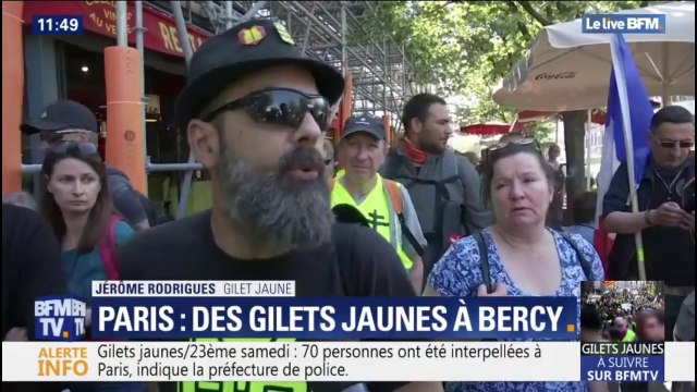 Le gilet jaune Jérôme Rodrigues regrette qu'un 'malheureux incendie dans une cathédrale ait repoussé les annonces d'Emmanuel Macron