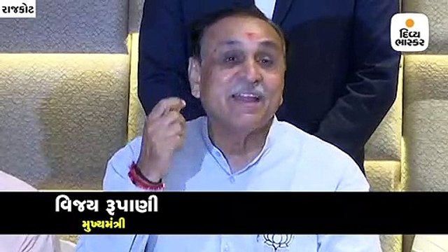 2014માં મોદીનું વાવાઝોડું હતું હવે સુનામી હોવાથી અહેમદભાઇ અધિકારીઓને તતડાવવા નીકળ્યા: CM