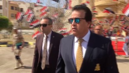 وزيرا التعليم العالي والرياضة يدليان بصوتيهما في الاستفتاء
