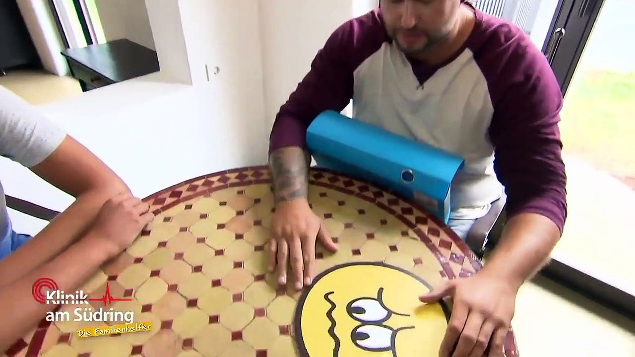 Angst vor Steifen: Können Fremde Tims (13) Glied durch die Hose sehen? | Die Familienhelfer | SAT.1