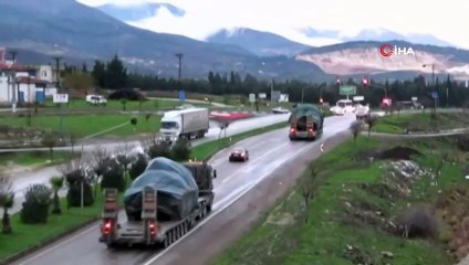 TSK'dan Sınır Noktasına Askeri Araç Sevkiyatı