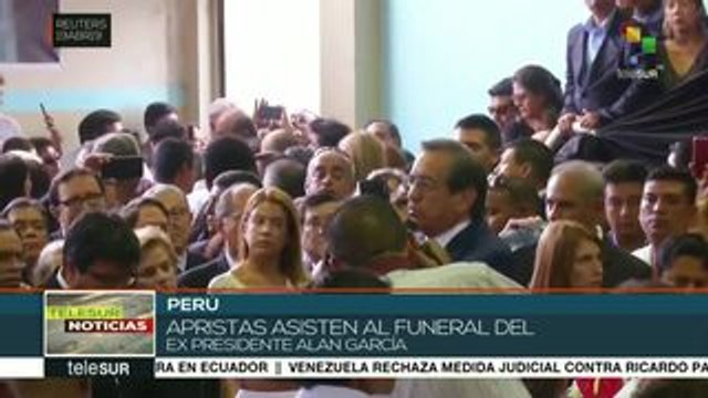 Perú: apristas asisten al funeral del expresidente Alan García