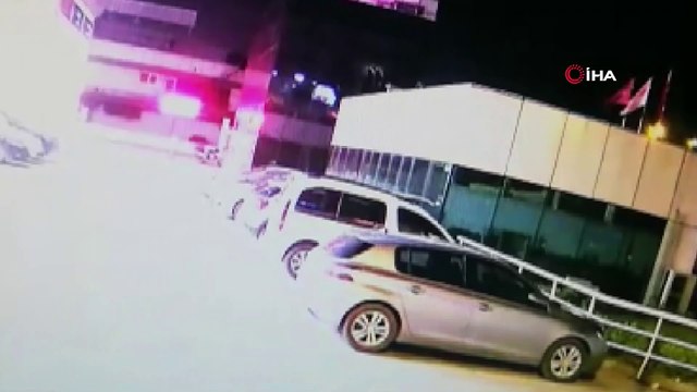 Cani kocanın pompalı tüfekle vurduğu karısını hastane önüne bırakıp kaçtı... O anlar kamerada