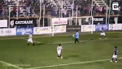 Gardien feinté au football