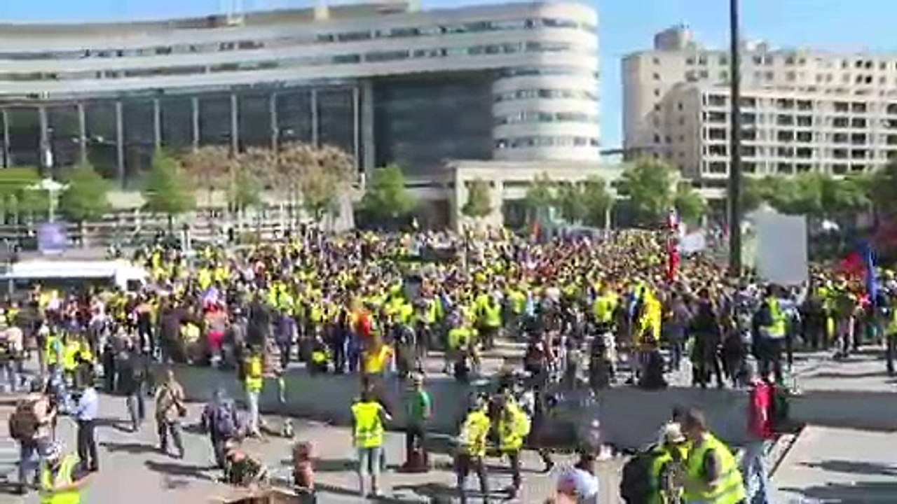 'Gelbwesten'-Proteste: Erneute Zusammenstöße in Paris