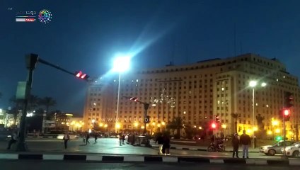 أكبر لافتة رقمية على مجمع التحرير للمشاركة فى الاستفتاء