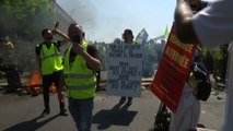 노트르담 성당 인근 '노란 조끼' 집회...파리 곳곳 폭력시위 / YTN