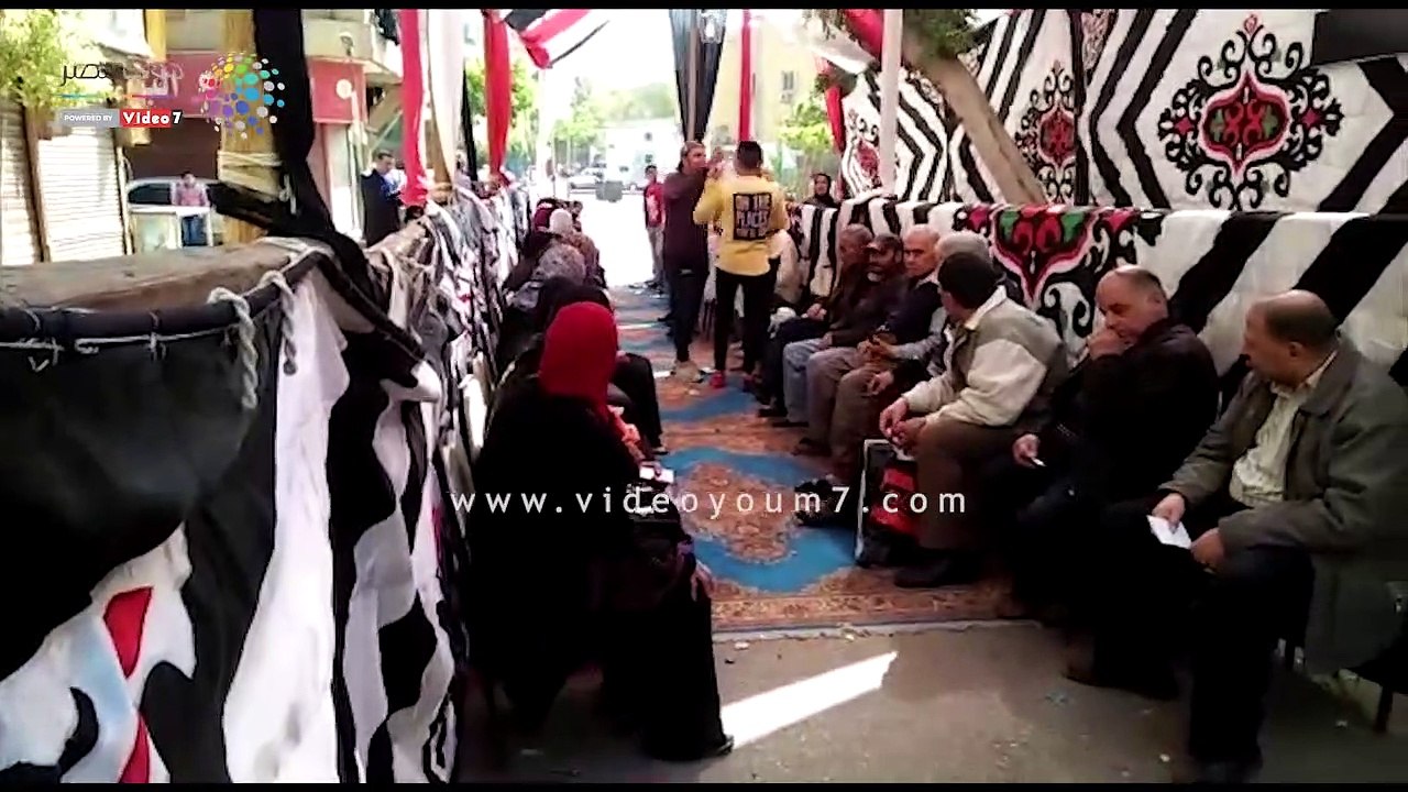 توافد المواطنون على لجان أم المؤمنين بالساحل